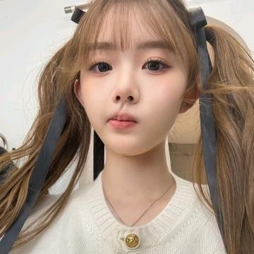 有点甜的女生