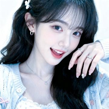 少女的裙摆